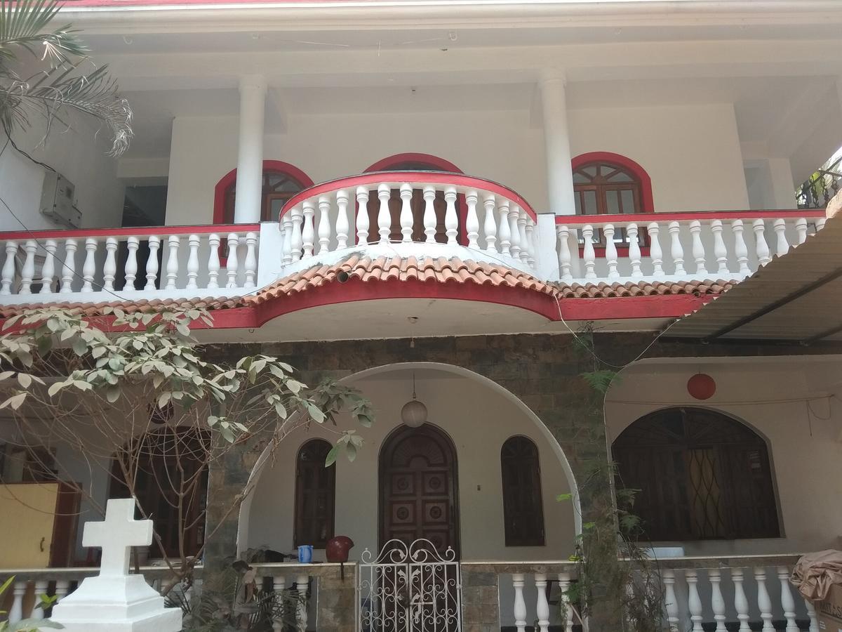 קלנגוטה Hayden Guest House מראה חיצוני תמונה